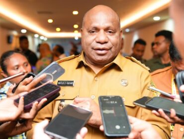 Gubernur Papua, Matius D. Fakhiri / Istimewa