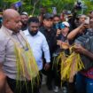 Gubernur Papua, Matius D. Fakhiri saat berkunjung ke Mamberamo Raya / Istimewa
