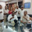 Ketua Umum beserta Sekretaris Umum KONI Papua didampingi Tim Penjaringan dan Panitia Musorprov saat memberikan keterangan pers / Istimewa
