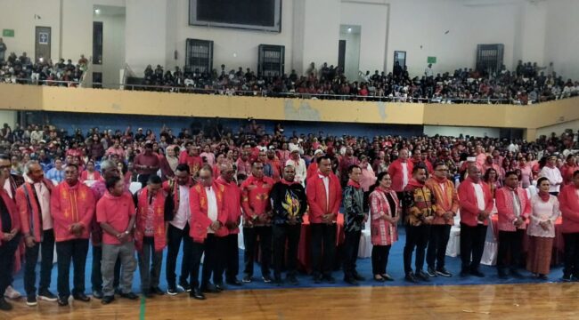 Malam puncak perayaan Hari Pattimura dan pelantikan Ketua Umum serta Badan Pengurus Pusat IKEMAL Papua di GOR Cenderawasih / Istimewa