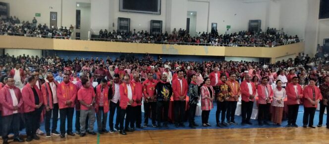 
					Malam puncak perayaan Hari Pattimura dan pelantikan Ketua Umum serta Badan Pengurus Pusat IKEMAL Papua di GOR Cenderawasih / Istimewa