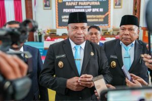 Gubernur Papua, Matius D. Fakhiri / Istimewa